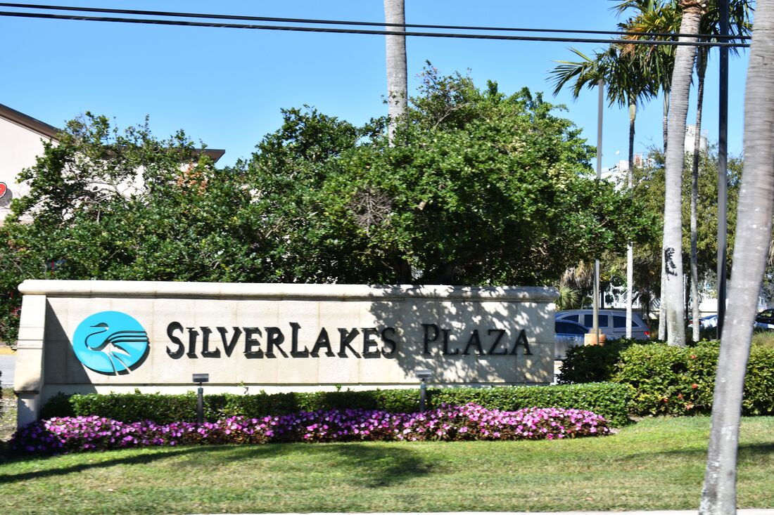 SilverLakes Plaza Sign